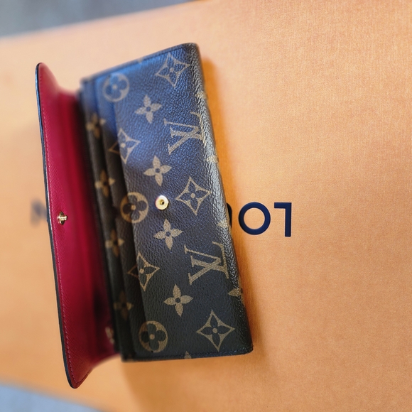 Louis Vuitton Black and Gold Monogram Wallet - Picture 3 of 7